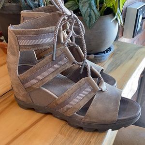 Sorel Joanie’s lace sandals